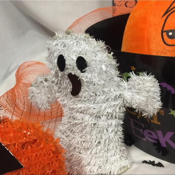 Child’s Halloween Decorations Not Scary (Mystery Box) - Picture 10 of 12